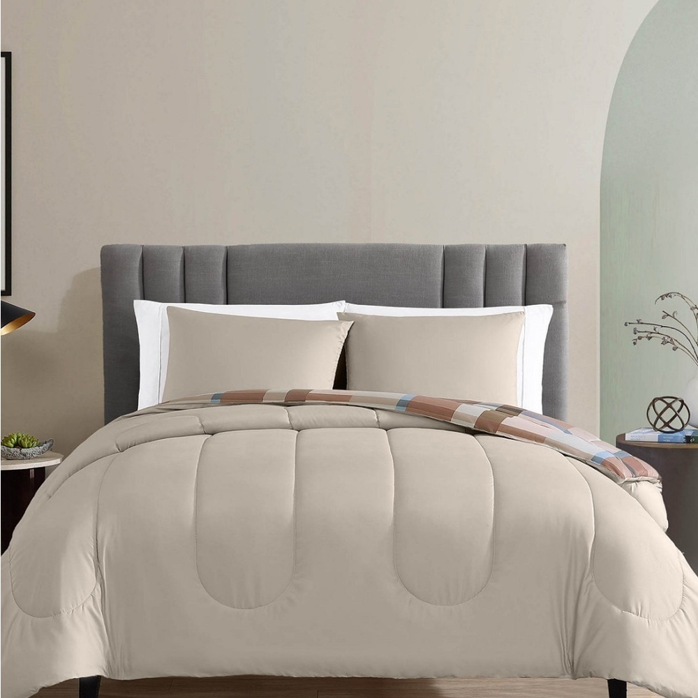 Plaid Pattern Comforter Set - Rust and Cream King Size - Picture 2 of 7